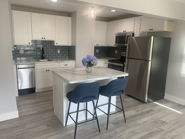 New Kitchen - 56 Darina Pl Unit 56