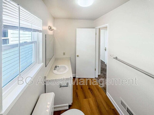 Photo - 810 Third St