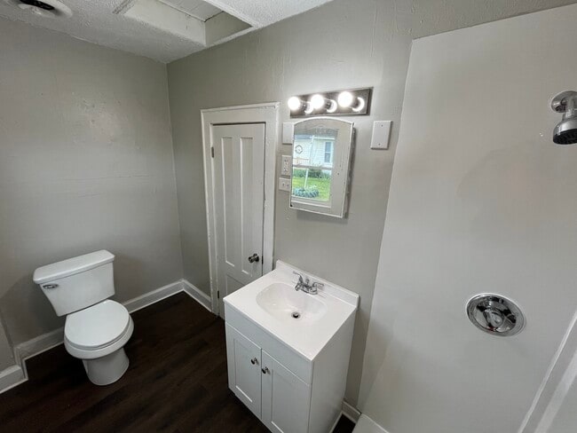 Photo - 2316 S Walnut St