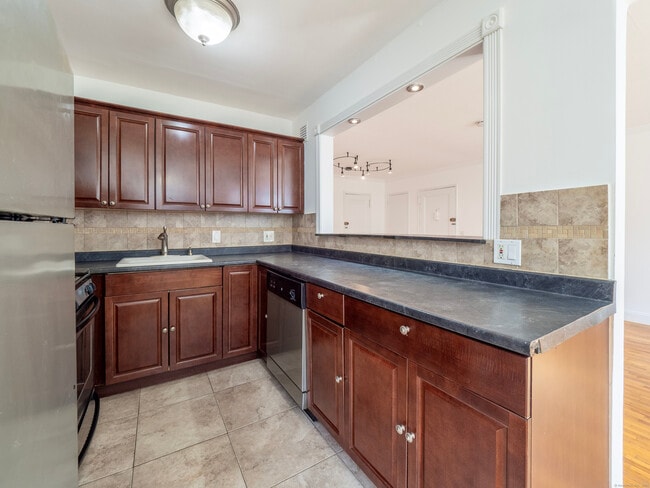 Photo - 11 Bedford Ave Unit O-3