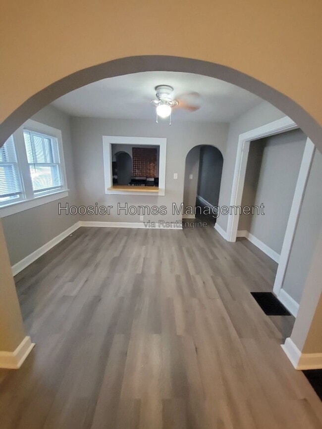 Photo - 1024 E Bradbury Ave