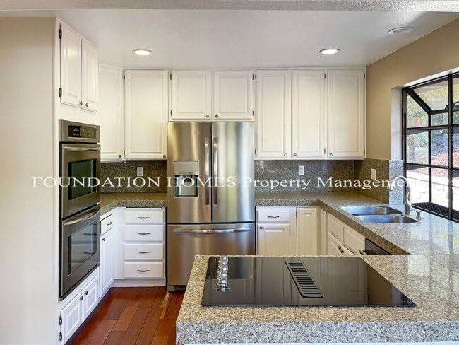 216 San Ramon Way