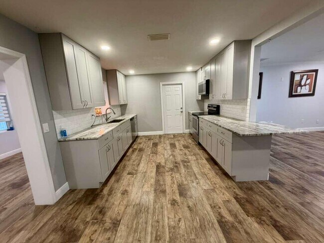 Photo - 4433 Foss Rd