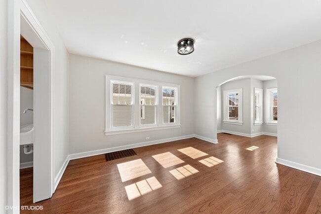 Photo - 133 S Vail Ave