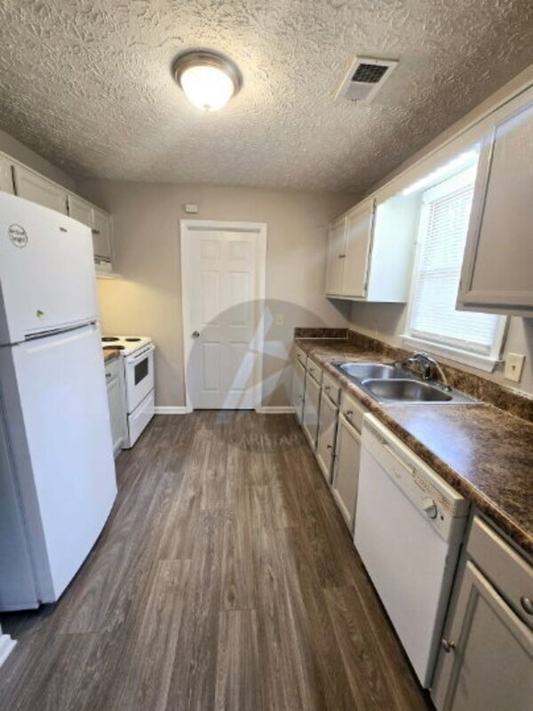 Photo - 1836 Potomac Pl