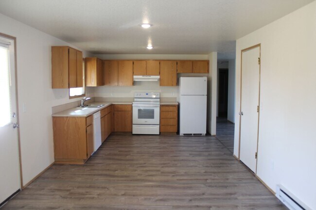 Photo - 3 bedroom 1 bath home in Hillsboro near Max line