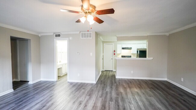 Spacious Living Room with Ceiling Fan Fan