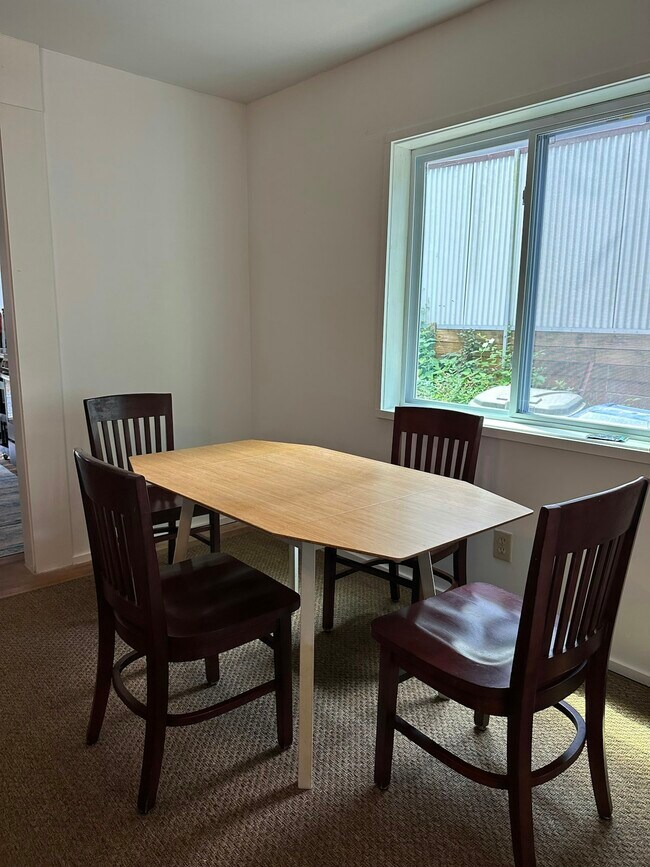 Photo - 1211 Barnes St NW