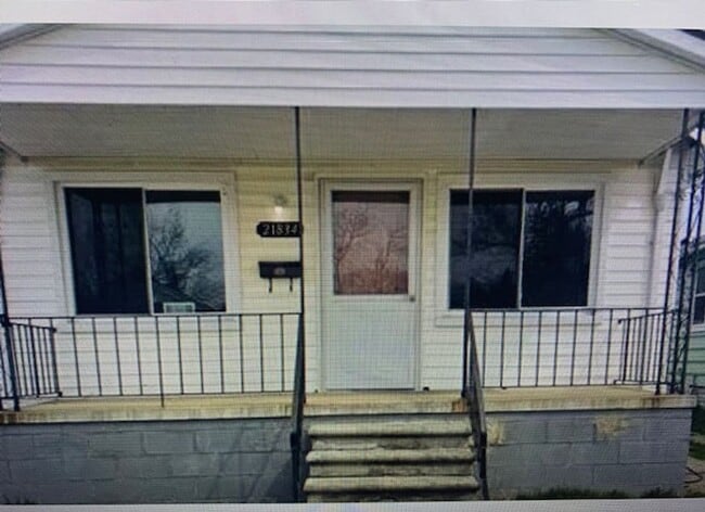 Building Photo - 21834 Nevada Ave