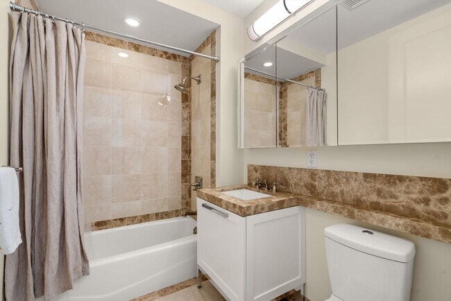 Photo - 400 Stuart St Unidad 15J