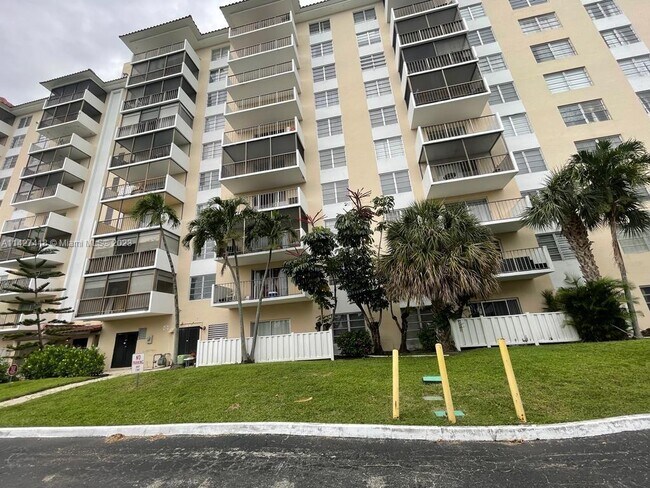 Photo - 4164 Inverrary Dr Unidad 106