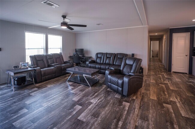 Photo - 5402 Five Oaks Dr