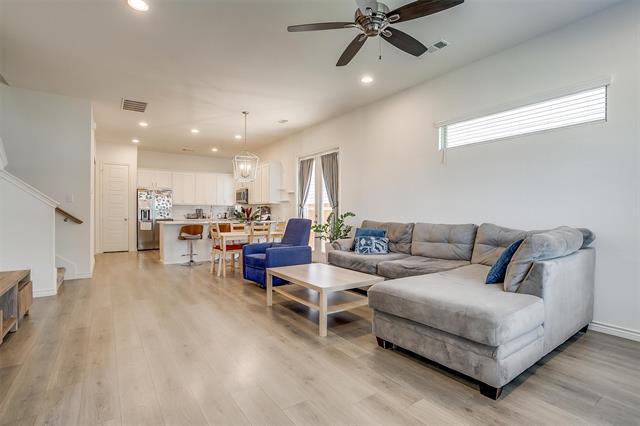 Photo - 207 Athenia Dr