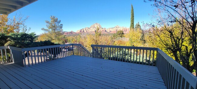 Photo - Remodeled, modern interior with fabulous views in West Sedona