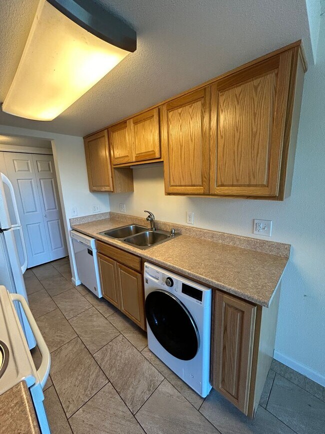 Photo - 2 Bedroom Corner Condo Available at Spanis... Unit 351