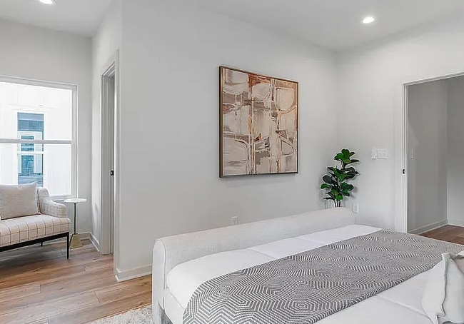 Photo - 5808 Knight St