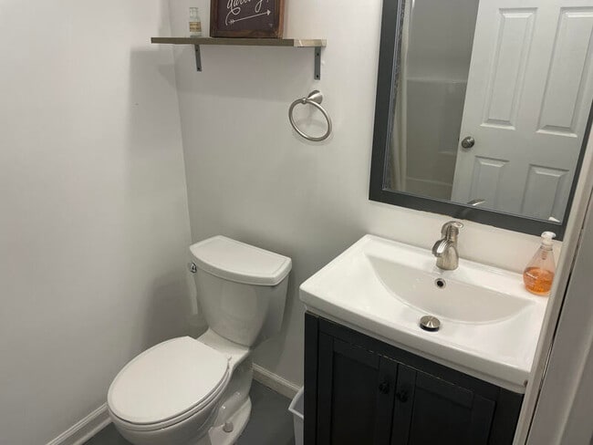 Photo - 803 Hillview Heights