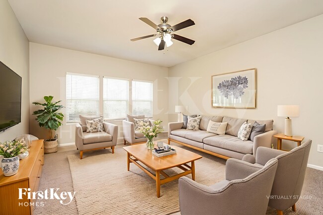 Photo - 409 Soaring St