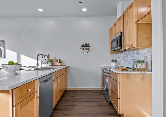 Photo - 2786 Caspian Wy