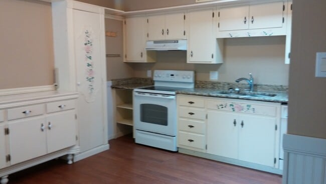 Photo - COLONIAL PARK PATIO HOME IN PASEO VILLAGE