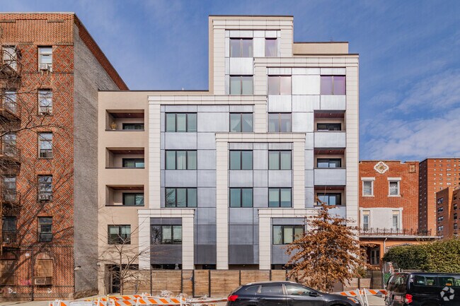 Photo - 707 Willoughby Ave