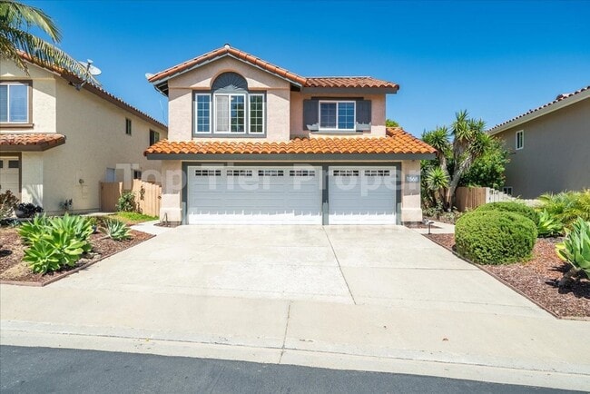 Building Photo - ***Beautiful 3 bed / 2.5 bath / 1,975 sqft House in the Vista/Shadowridge Neighborhood - Availabl...
