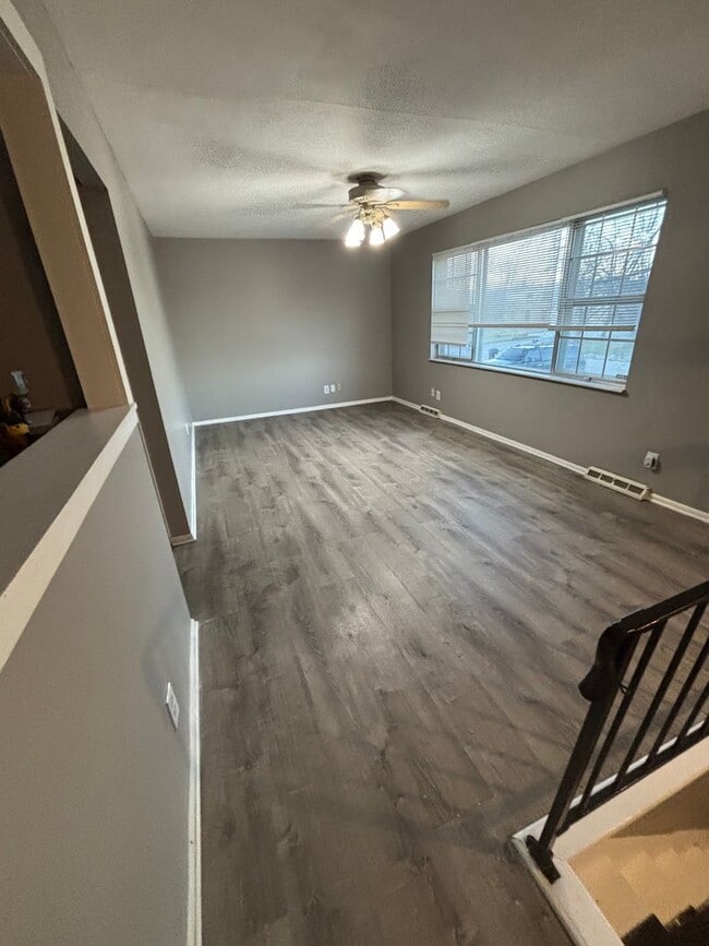 Photo - Spacious 4 Bedroom/ 2 Bath Home for Rent !