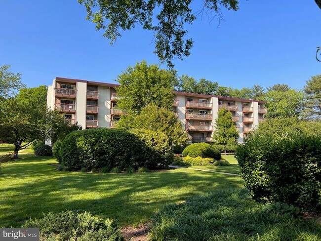Photo - 7400 Lakeview Dr Apartamento Unidad N208