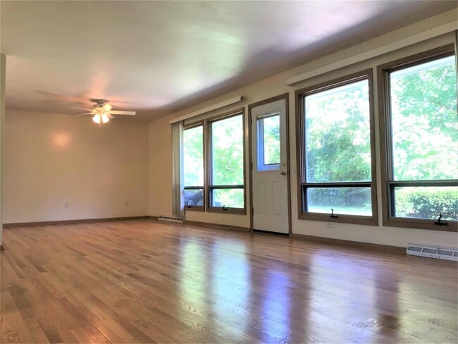 Photo - 5806 Tolman Terrace