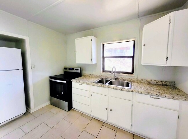 Building Photo - 1003 S Main St Unit B