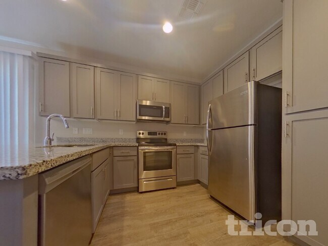 Photo - 2929 N 28th St