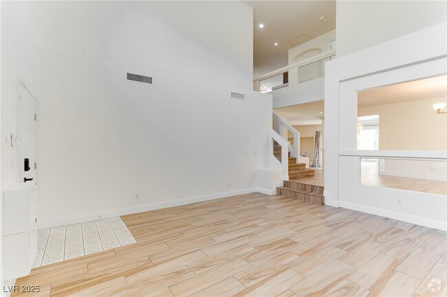 Building Photo - 6585 Coronado Crest Ave Rental