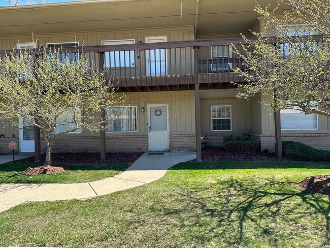 Building Photo - Adorable Condo for Rent in Warren