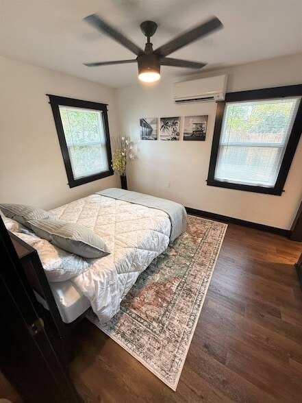 Photo - 742 Parklawn Ct