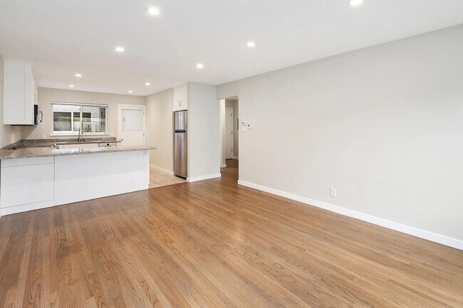 Photo - 1260 17th Ave Unidad 1260 17th Avenue Apt 4