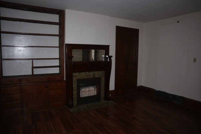 Photo - 215 5th St