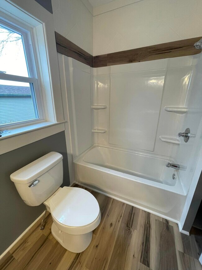 Photo - 308 5th St Unit #2