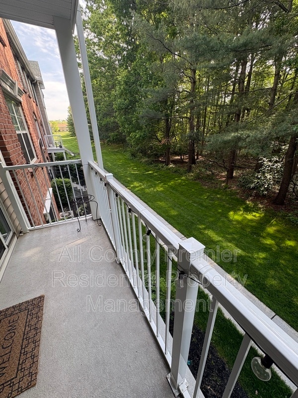 Photo - 60 Versailles Ct