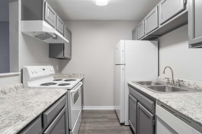 Photo - Jamestown Pointe Apartments