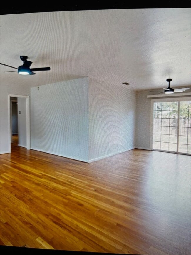 Photo - 3BD/1BA House in Yuba City COMING SOON! 1 Year lease