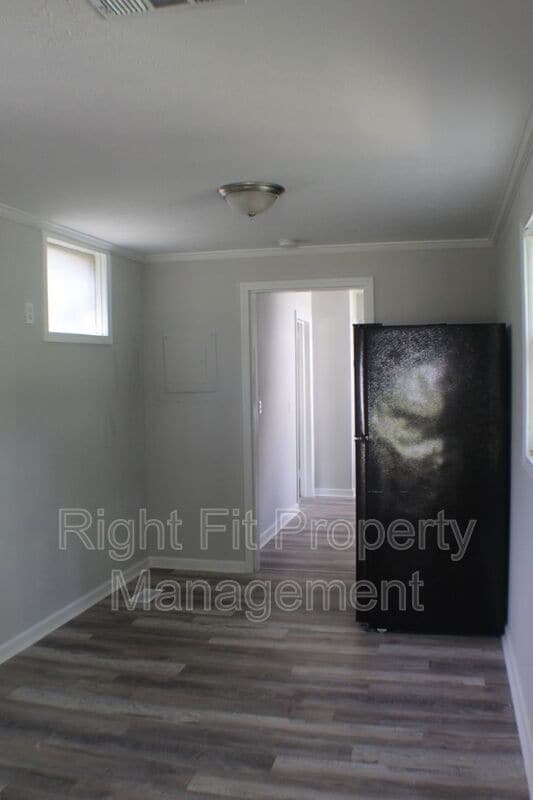 Photo - 4215 Forrest Rd