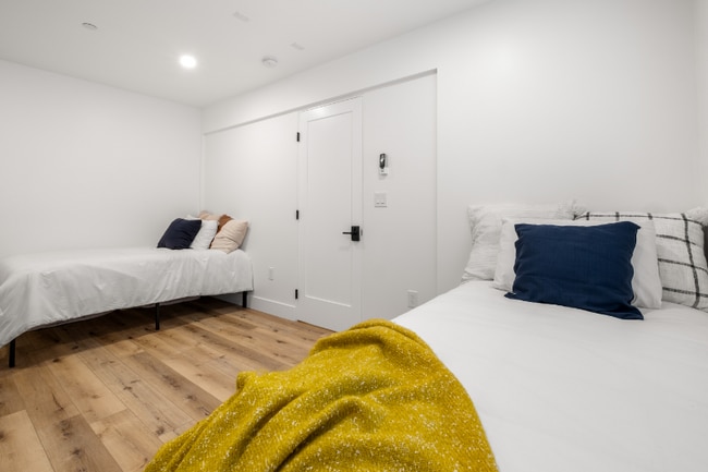 Photo - 2210 Martin Luther King Jr Way Unidad 2210-1