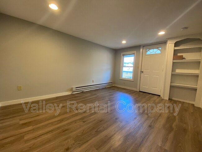 Photo - 66 Lyman St