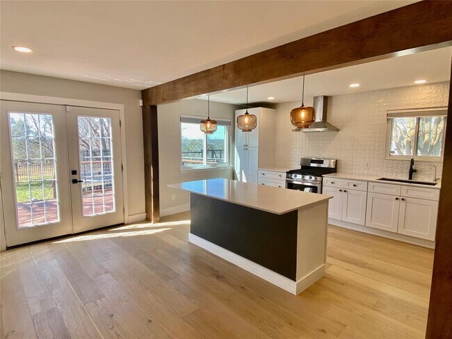 Photo - 8215 Wexford Dr