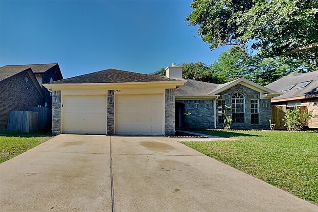 Building Photo - 17423 Saxon Dr