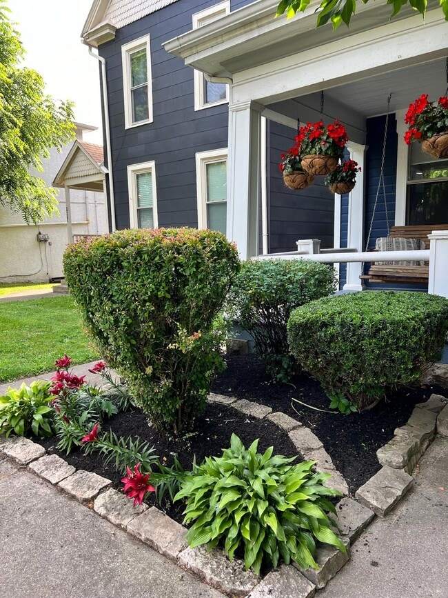 Photo - 1279 Hunter Ave