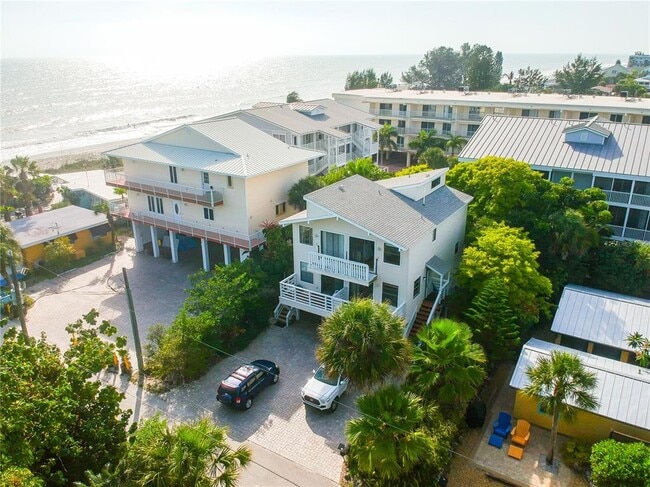 Photo - 60 Beachcomber Ln