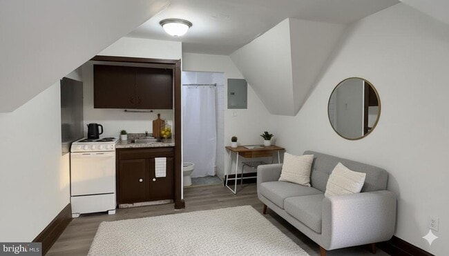 Building Photo - 4635 Leiper St Unit 5