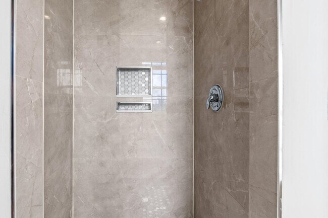 Photo - 2502 N Dixie Hwy