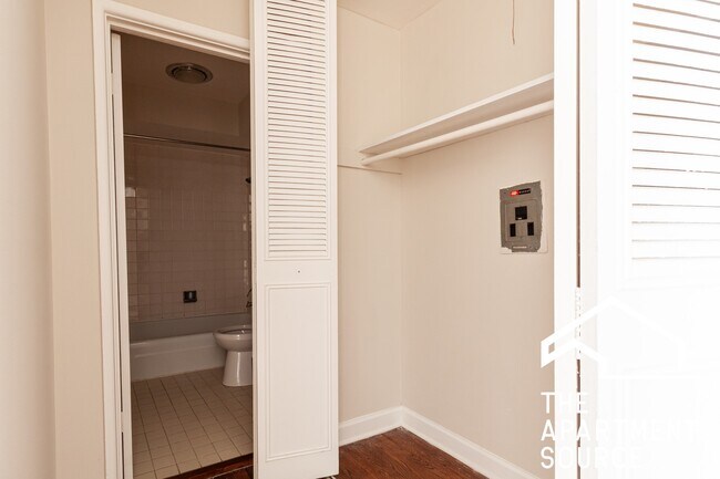 Photo - 6011 N Winthrop Ave Unidad 407